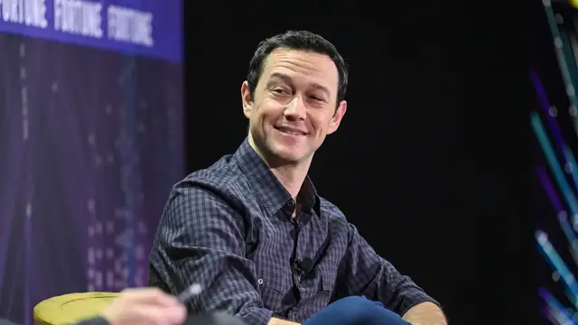 Video thumbnail for Joseph Gordon-Levitt: We're "running towards" potential AI pitfalls