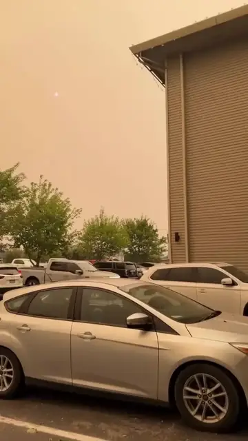 Video thumbnail for Wildfire Ash Blankets Cars at Lake Chelan Resort
