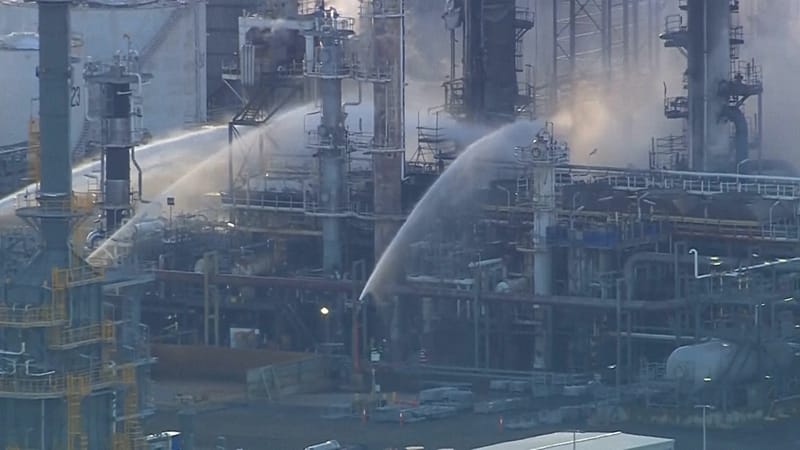 Video thumbnail for Australia: Refinery fire raises fuel supply concerns amid Iran war