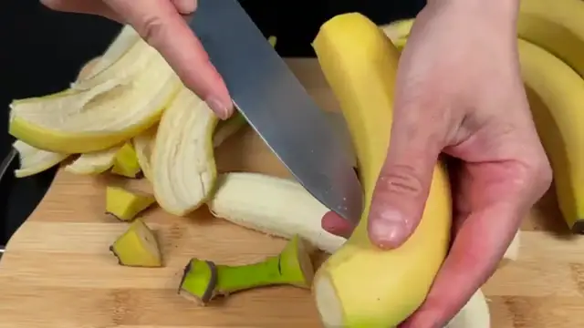 'Video thumbnail for Beat Milk with Banana – Authentic Italian Dessert in 5 Minutes!'