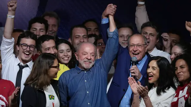 Video thumbnail for Brazil’s Bolsonaro refuses to concede, seeks to overturn Lula’s historic election win