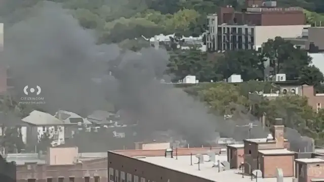 Video thumbnail for 2 hurt in Kensington apartment building blaze