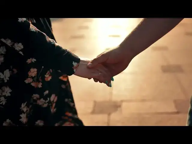 Video thumbnail for couple holding