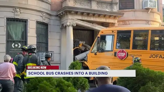 Video thumbnail for School bus driver injured after crashing into Crown Heights building
