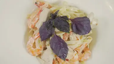'Video thumbnail for Creamy Parmesan Garlic Chicken: The Ultimate Family Dinner'