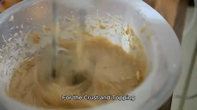 Video thumbnail for Apple Cheesecake Danish Bars