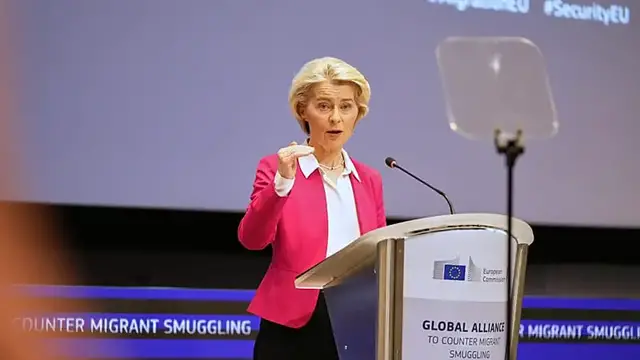 Video thumbnail for EU moves to crush people-smuggling networks
