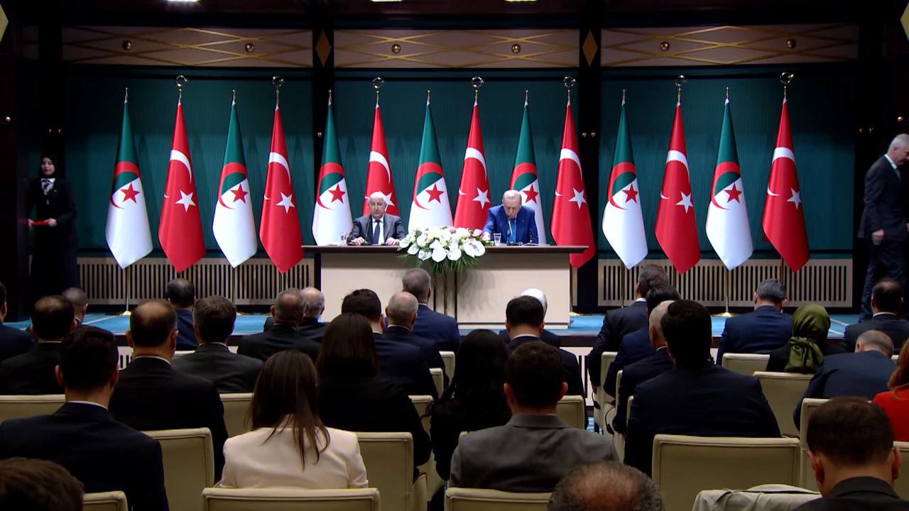 Video thumbnail for Türkiye: Türkiye, Algeria sign cooperation agreements in Ankara.