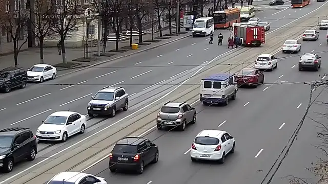 Video thumbnail for Rescuers use fire engine to assist grandmother in crossing the road
