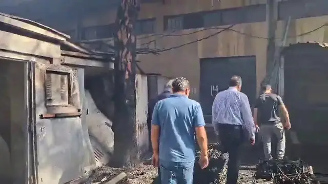 Video thumbnail for Lebanon: The Minister of Communications inspects the fire site in Al-Duwanah.