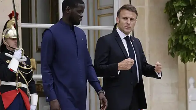 Video thumbnail for Senegal to suspend all extraditions to France