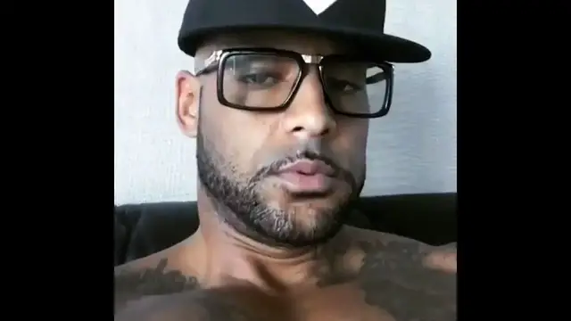 'Video thumbnail for La réaction de Booba après avoir écouté le "freestyle" de Kaaris'