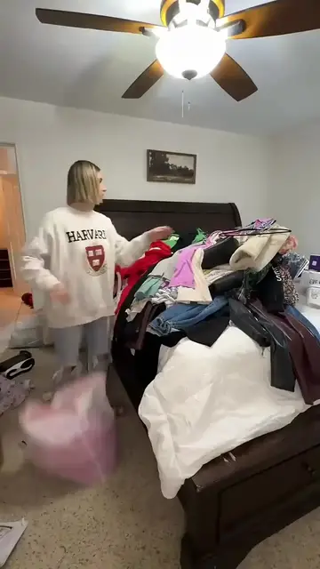 Video thumbnail for Day 3 of Decluttering the ENTIRE House Before We Move-MASTER CLOSET _decluttering _closetcleanout(720P_HD)