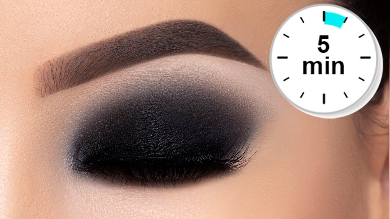 Video thumbnail for 5 MINUTE Classic Black Smokey Eyes Tutorial