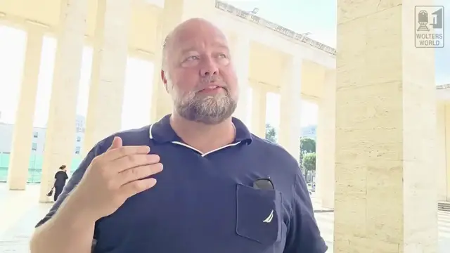 Video thumbnail for Airbnb Red Flags You Should NEVER Ignore