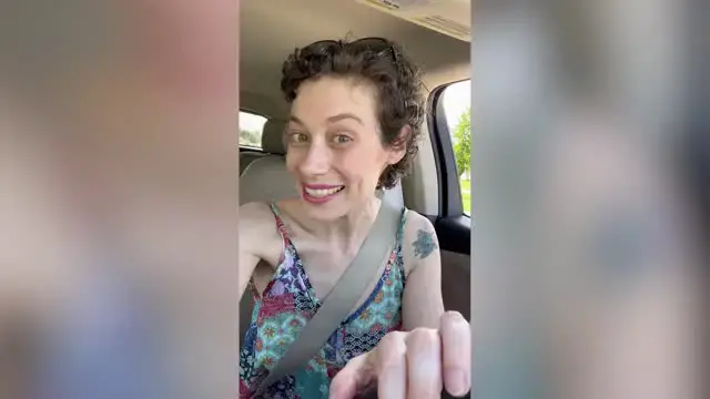 Video thumbnail for Daughter Who Beat Cancer Surprises Blind Dad After Nine Years | Happily TV