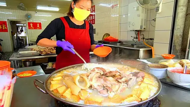 'Video thumbnail for Taiwan Street Food - MOUNTAIN VILLAGE FEAST in Maokong!! TAIWANESE FOOD in Taipei Mountain Village'