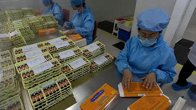 Video thumbnail for Central Africa faces rising threat from counterfeit and trafficked medicines