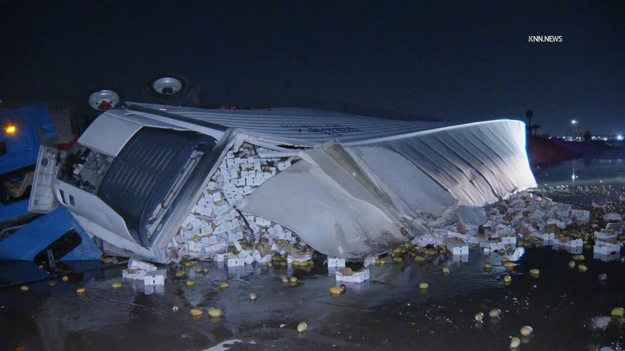 Video thumbnail for US, Phoenix: Avondale Semi Truck Full Of Mangos Rolls Off I-10 Into Canal.
