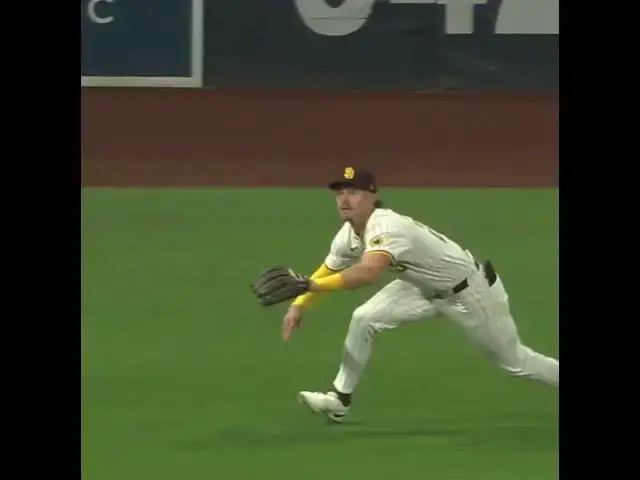 'Video thumbnail for Bryce Johnson's AMAZING Diving Catch!'