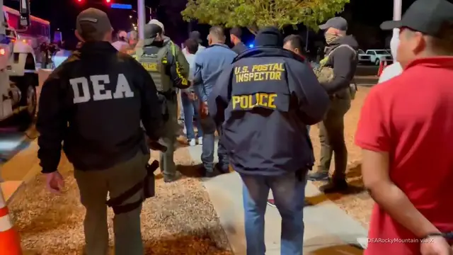 Video thumbnail for US Postal Service reportedly cooperating with Trump's immigration effort