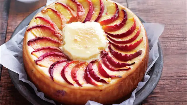 Video thumbnail for Peach Raspberry Cheesecake Recipe