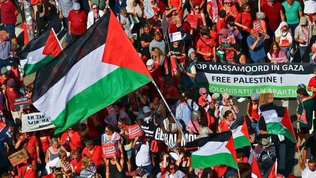 'Video thumbnail for Tens of thousands protest in Brussels, demanding end to Israel's genocide on Gaza'