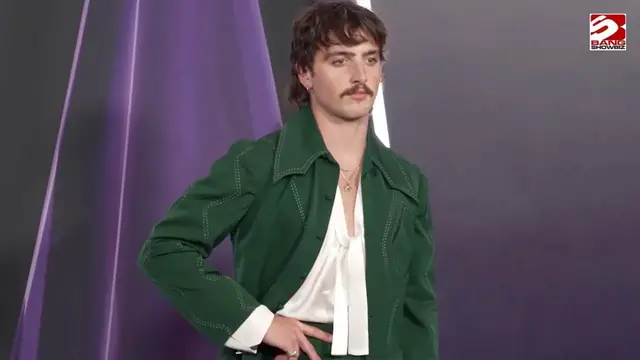 Video thumbnail for Benson Boone reveals an awkward encounter after a fan walked in on him in a bathroom