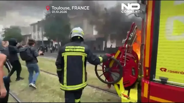 Video thumbnail for French students clash with police as school protests spread nationwide