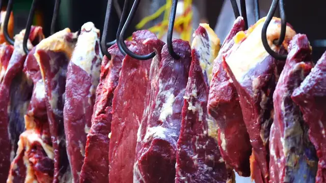 Video thumbnail for China: Fresh Beef.