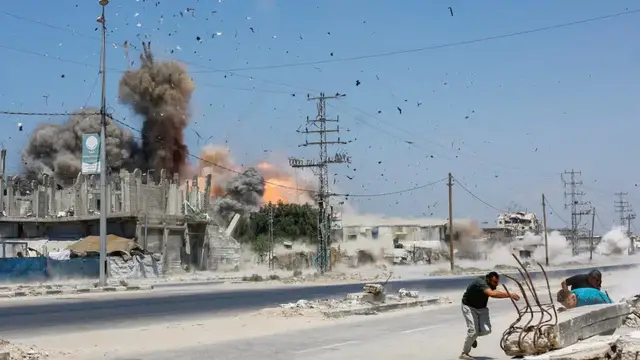Video thumbnail for Despite ceasefire, Israeli strikes still kill in Gaza and the West Bank