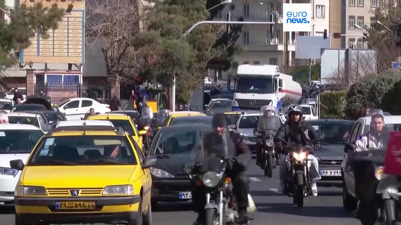 Video thumbnail for Iran and US agree to high-stakes nuclear talks in Oman, Iranian foreign minister says