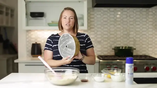 Video thumbnail for Keto Vanilla Bundt Cake(720P HD)