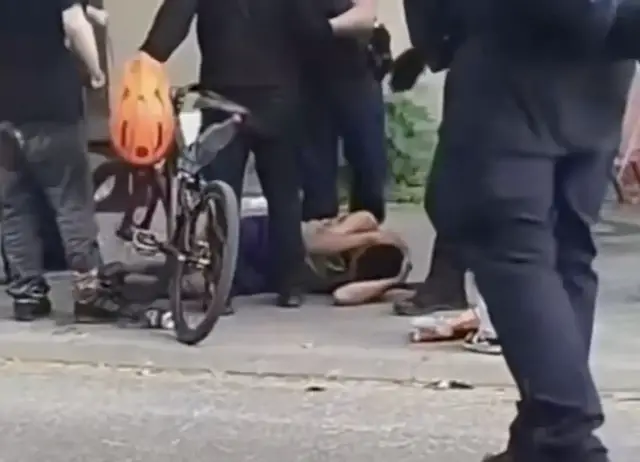 Video thumbnail for Man dies after French police officer throws him on the ground