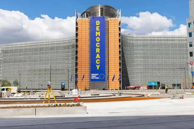 Video thumbnail for Germany, Italy block bid to suspend EU-Israel trade agreement