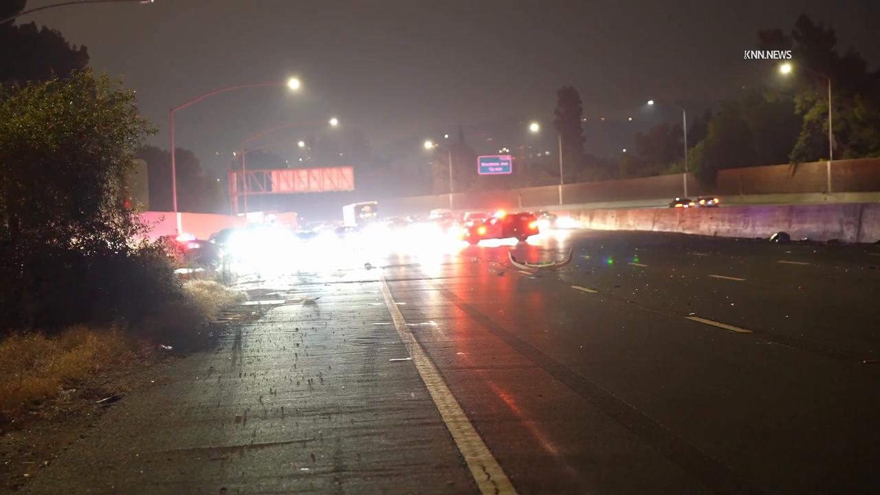 Video thumbnail for US, Los Angeles: Sherman Oaks Multi-Vehicle Collision on Freeway Causes Lane Closure.