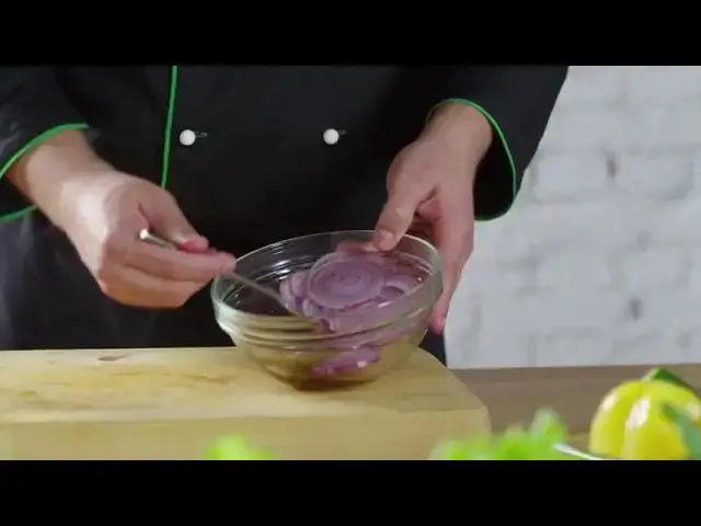 Video thumbnail for ONION COOKING FOOD