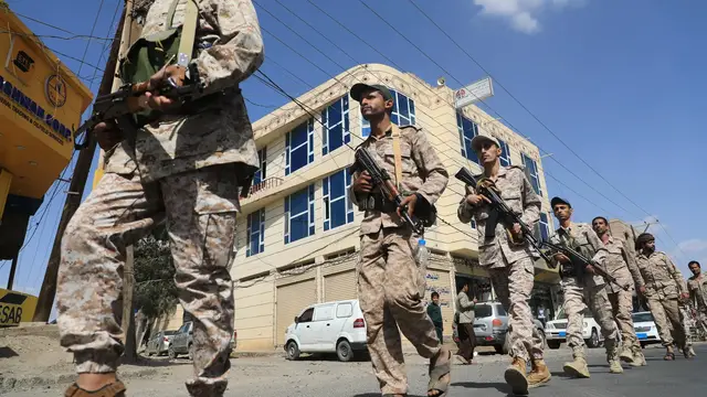 Video thumbnail for Diesel tops $6 for first time as Houthis seize critical Red Sea port