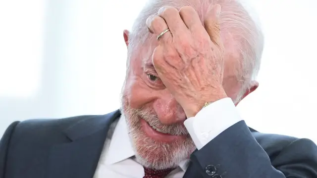 Video thumbnail for Lula vetoes leniency legislation: Measure would cut prison time for Jair Bolsonar