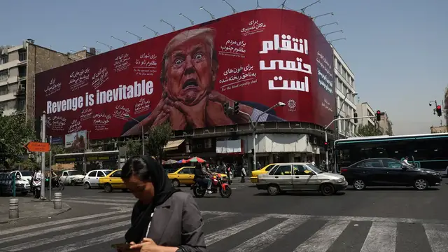 Video thumbnail for Trump says peace talks with Iran are on. Tehran denies it
