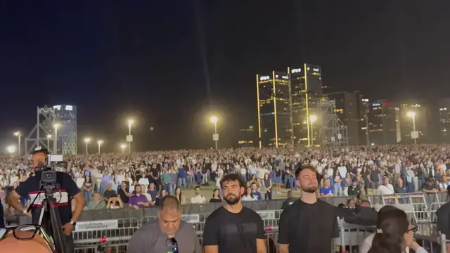Video thumbnail for Israel: Thousands Observe Minute of Silence at October 7 Anniversary Ceremony in Tel Aviv.