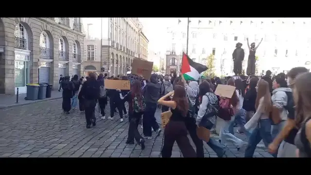 Video thumbnail for France: 400 Schools Close as Nationwide High School Protests Continue to Rage.