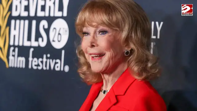 Video thumbnail for Barbara Eden assures fans she is OK after missing the Cinecon Classic Film Festival