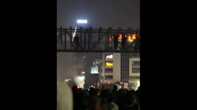 Video thumbnail for Iran: Anti-Government Protests in Iran 4.