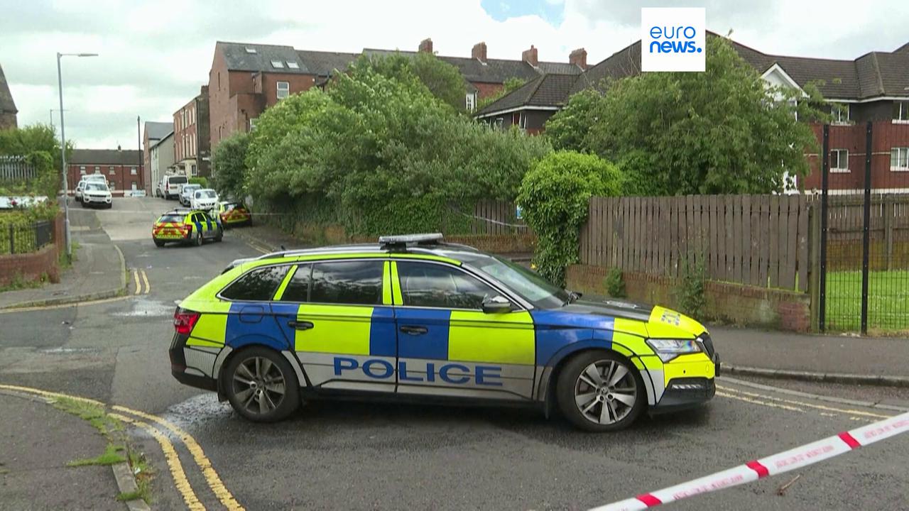 Video thumbnail for Man arrested after violent stabbing in Belfast, Northern Ireland police say