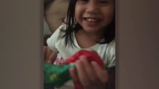 Video thumbnail for Sassy Girl Promises No Boyfriends Until Next Week | Happily TV