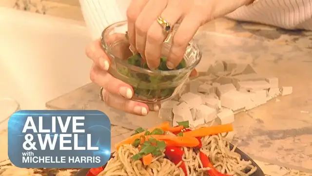 'Video thumbnail for Easy Homemade Peanut Sauce for Tasty Cold Noodles'