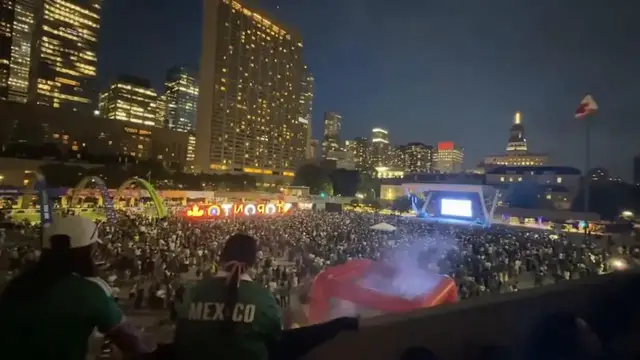 Video thumbnail for Canada: Toronto's Nathan Phillips Square Turns Into a Sea of Mexican Fans During World Cup Watch Party.