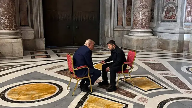 Video thumbnail for Ukraine’s Zelenskyy describes Vatican meeting with Trump as ‘productive’