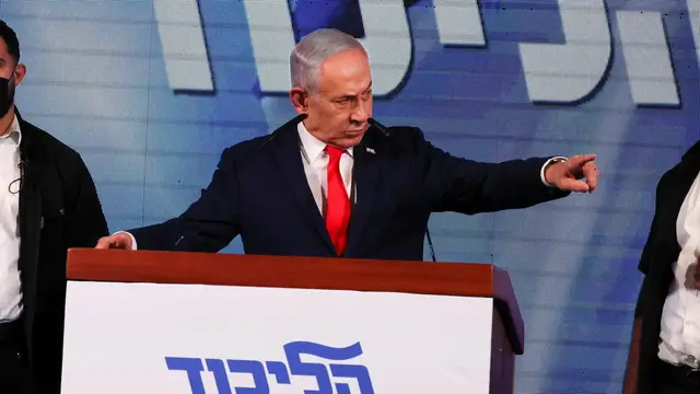 Video thumbnail for Netanyahu’s bloc leads Israel election count but remains short of majority